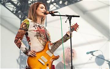 Paris Jackson's Captivating Tour with Incubus: a Musical Odyssey